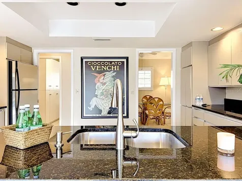581 Yardarm Lane Longboat Key FL 34228
