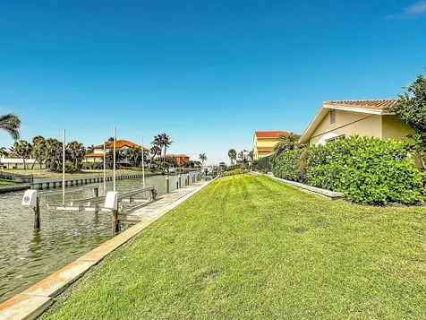 581 Yardarm Lane Longboat Key FL 34228