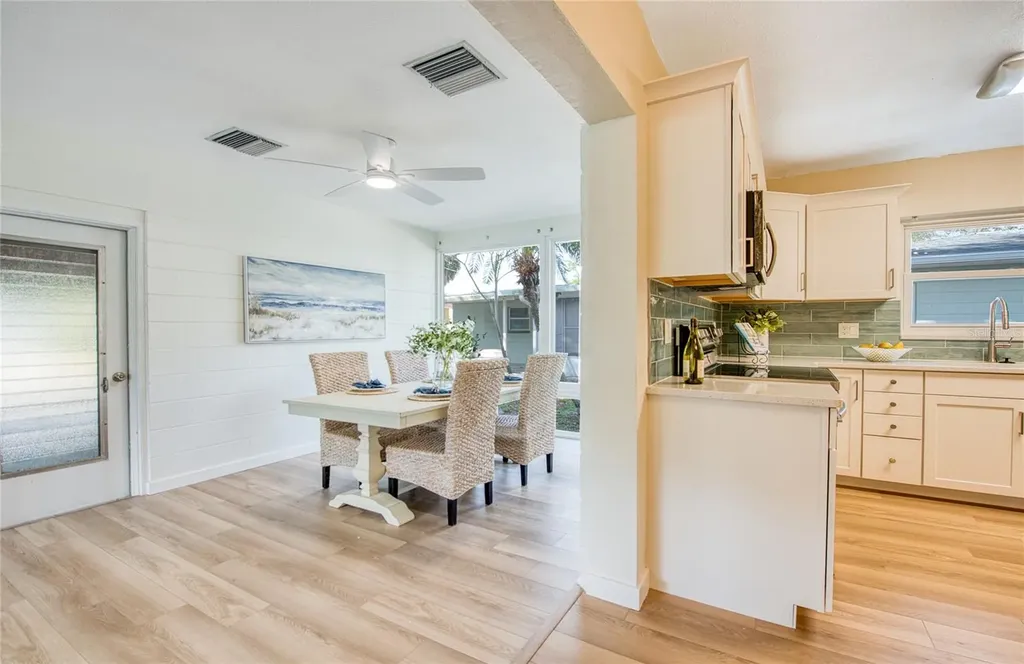 662 Villagrande Avenue S St Petersburg FL 33707