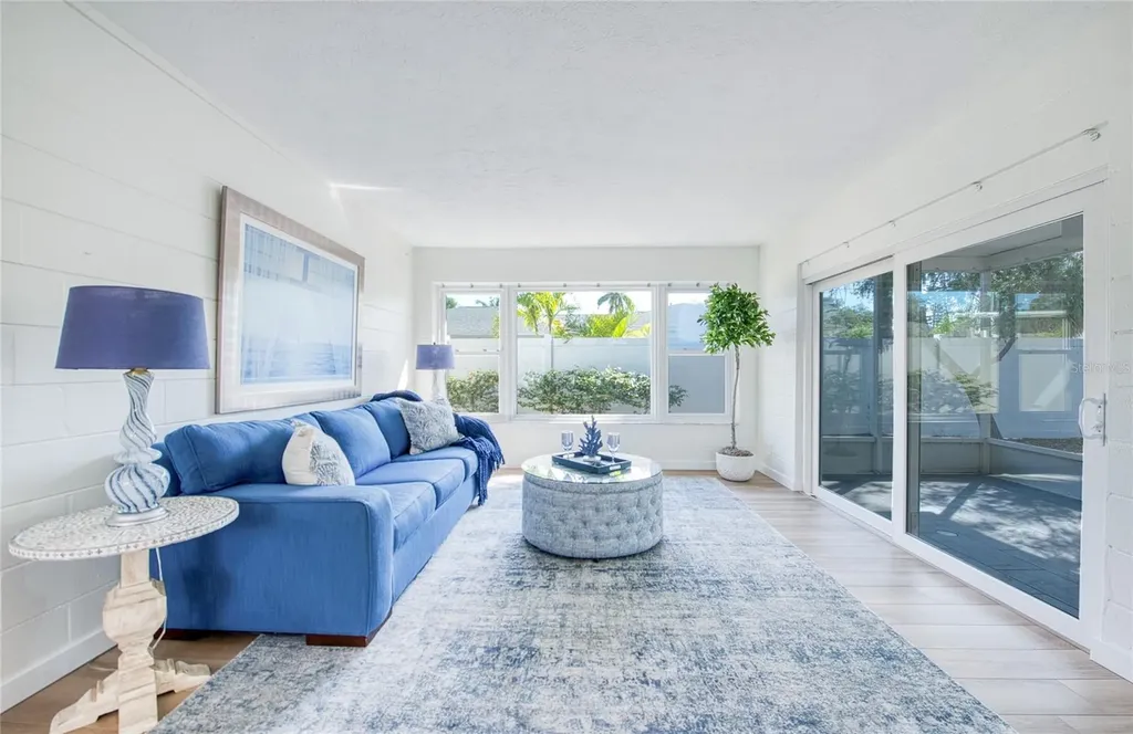 662 Villagrande Avenue S St Petersburg FL 33707