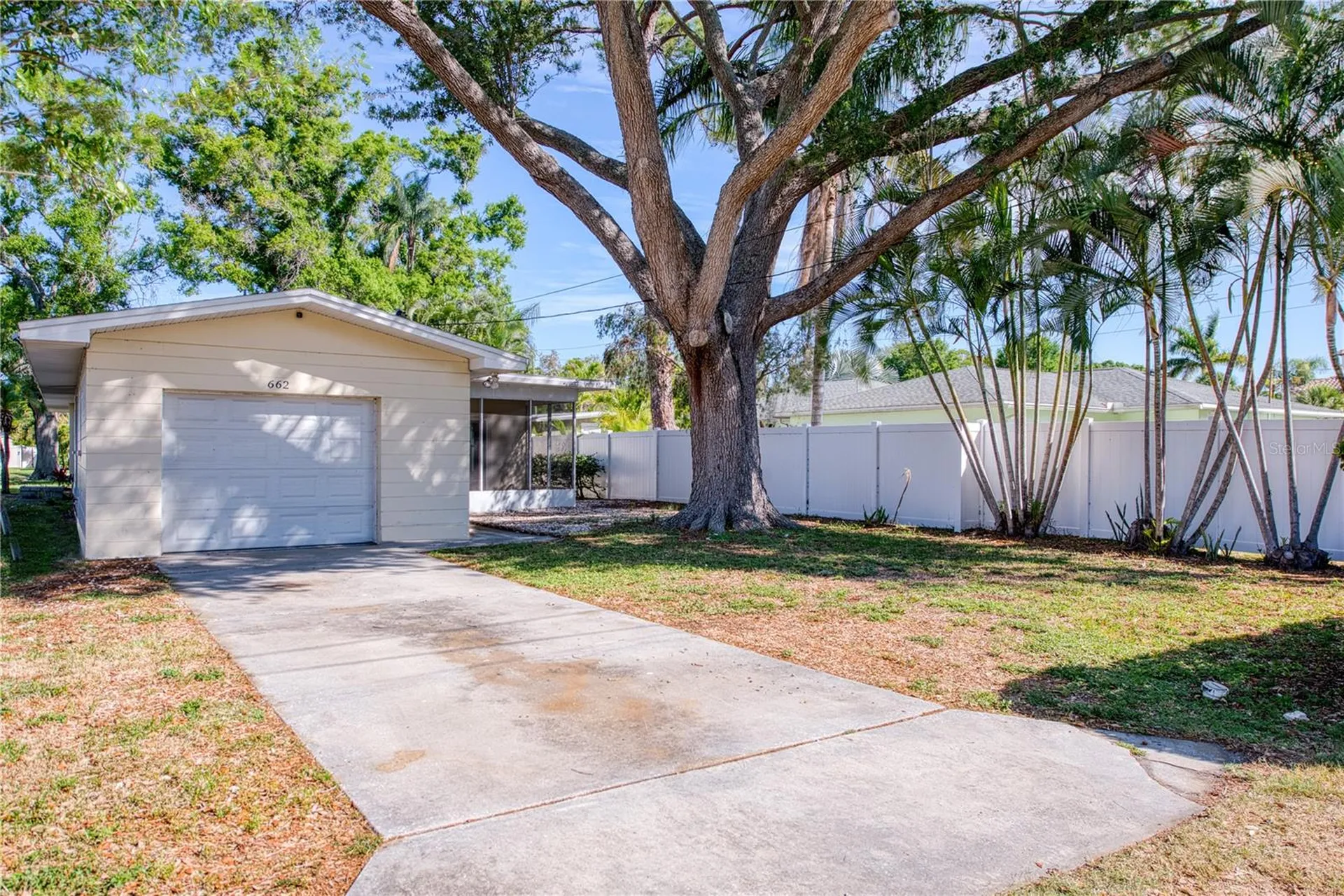 662 Villagrande Avenue S St Petersburg FL 33707