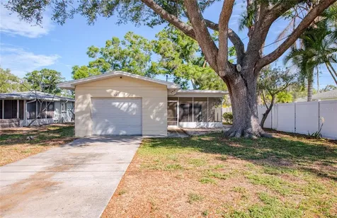 662 Villagrande Avenue S St Petersburg FL 33707