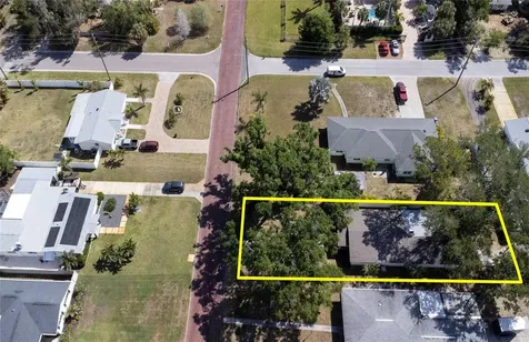 662 Villagrande Avenue S St Petersburg FL 33707