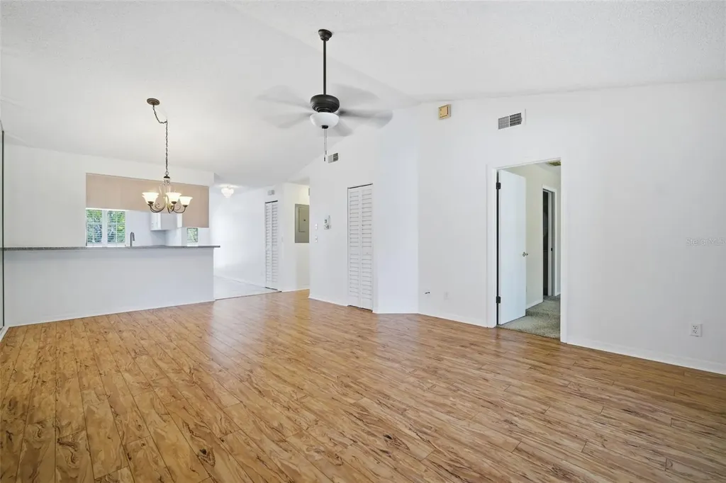 309 Knottwood Court Sun City Center FL 33573