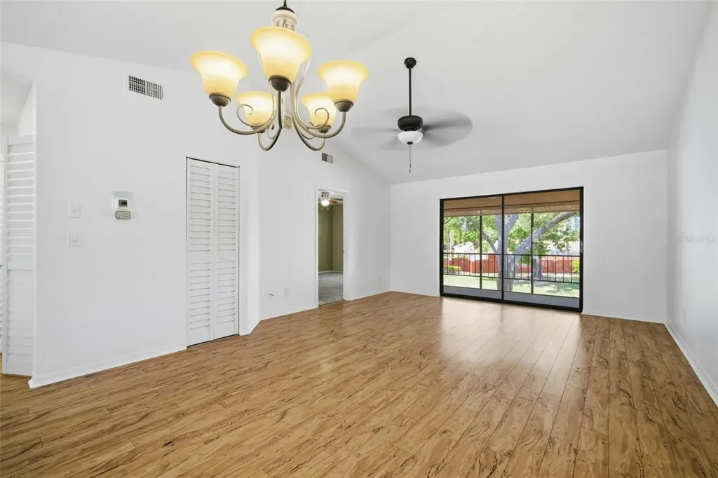 309 Knottwood Court Sun City Center FL 33573