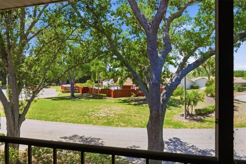 309 Knottwood Court Sun City Center FL 33573