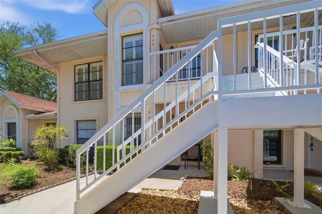 309 Knottwood Court Sun City Center FL 33573