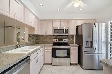 309 Knottwood Court Sun City Center FL 33573
