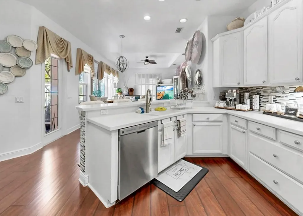 420 Manns Harbor Drive Apollo Beach FL 33572