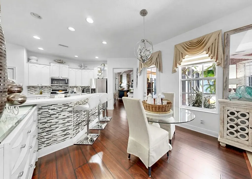 420 Manns Harbor Drive Apollo Beach FL 33572