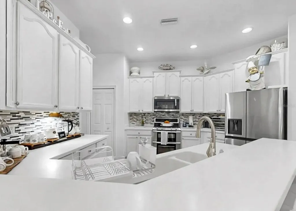 420 Manns Harbor Drive Apollo Beach FL 33572