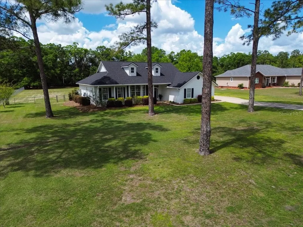 20744 NW 252nd Street High Springs FL 32643