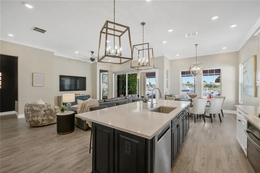 3034 Christophers Watch Lane Ruskin FL 33570