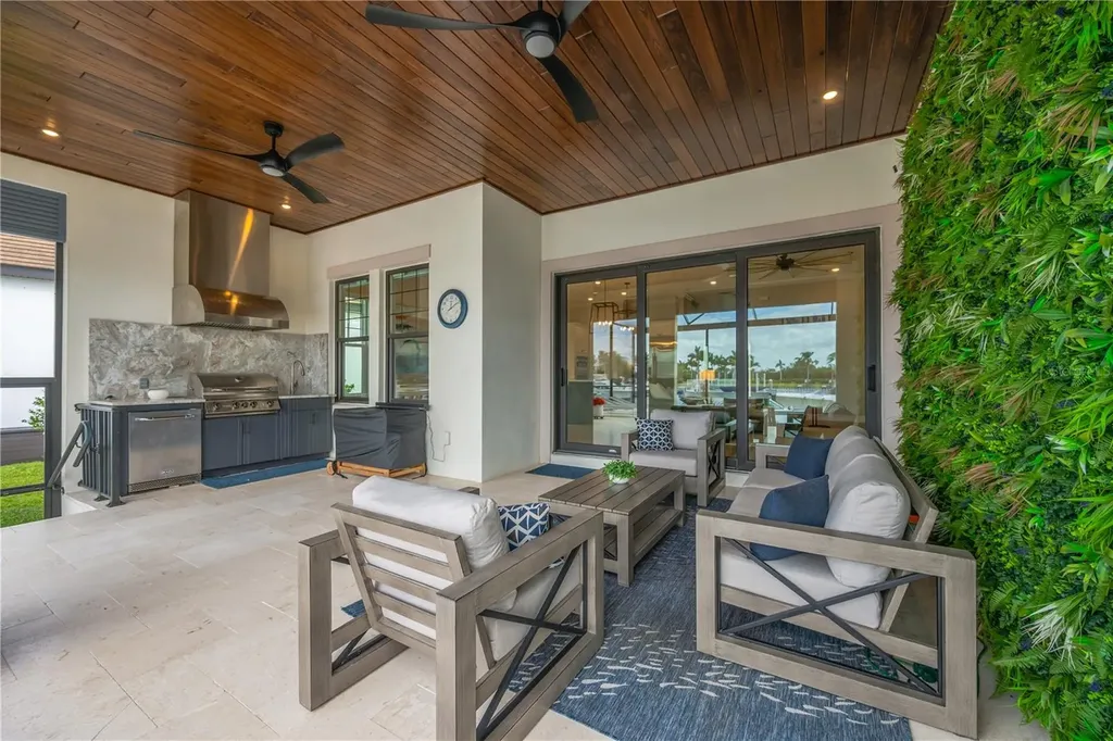 3034 Christophers Watch Lane Ruskin FL 33570