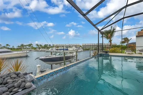 3034 Christophers Watch Lane Ruskin FL 33570