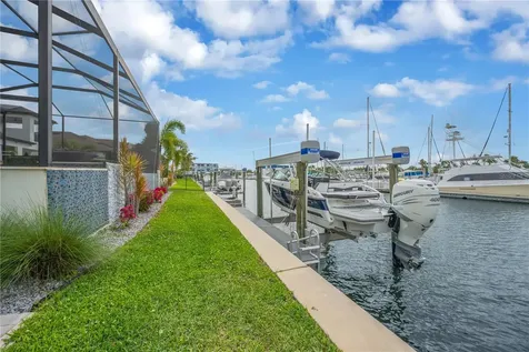 3034 Christophers Watch Lane Ruskin FL 33570