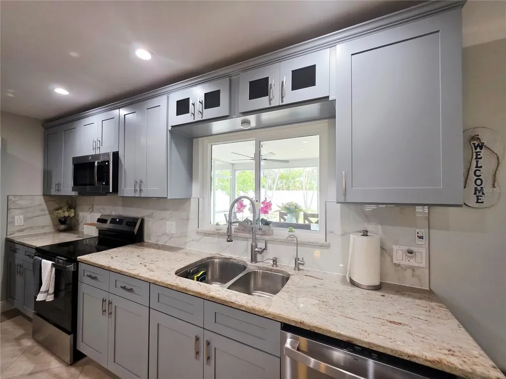 3435 Overlook Drive NE St Petersburg FL 33703