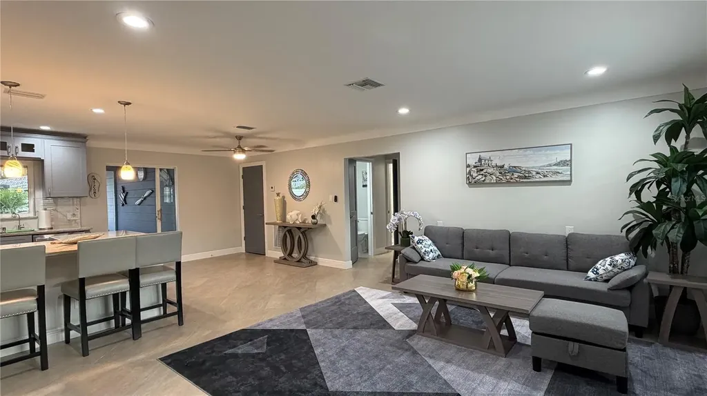 3435 Overlook Drive NE St Petersburg FL 33703