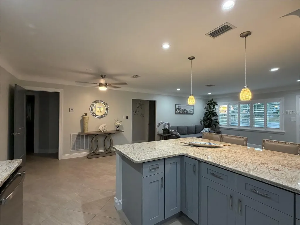 3435 Overlook Drive NE St Petersburg FL 33703