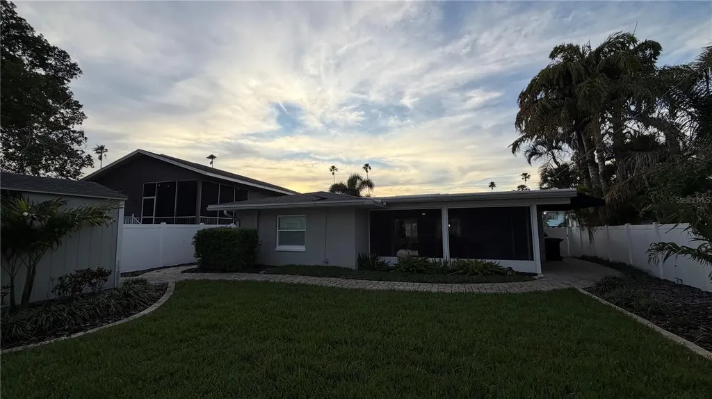 3435 Overlook Drive NE St Petersburg FL 33703