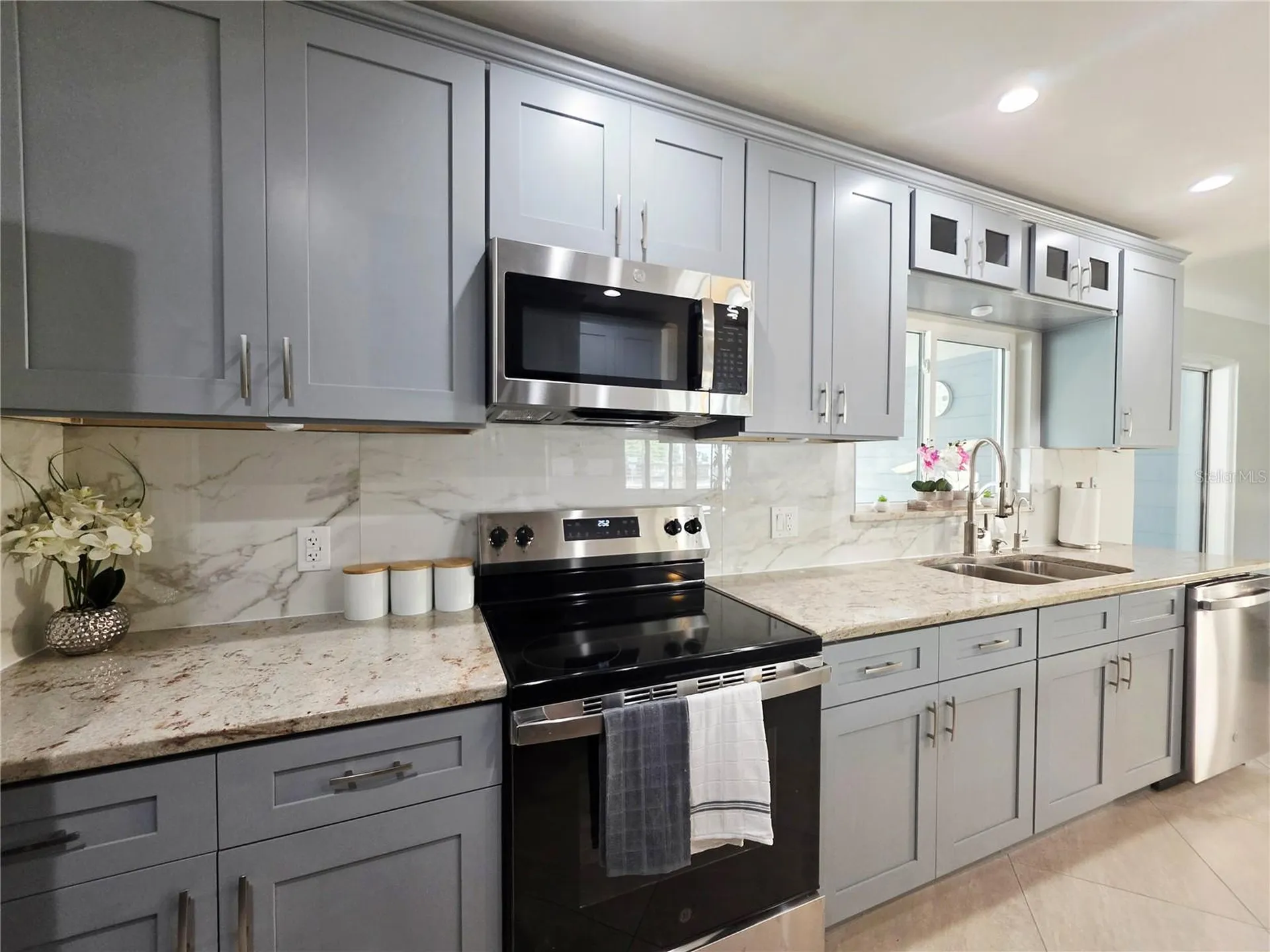3435 Overlook Drive NE St Petersburg FL 33703