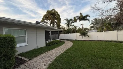 3435 Overlook Drive NE St Petersburg FL 33703
