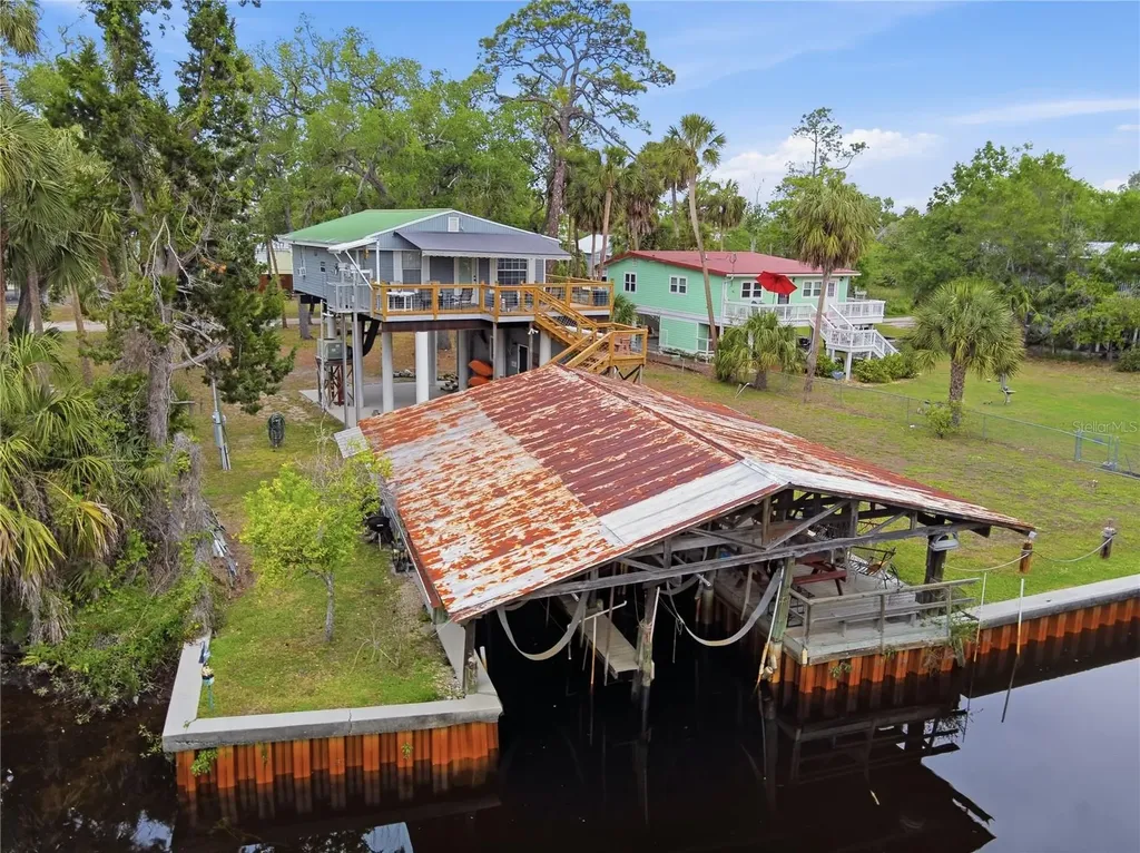 547 SE 205th Street Suwannee FL 32692