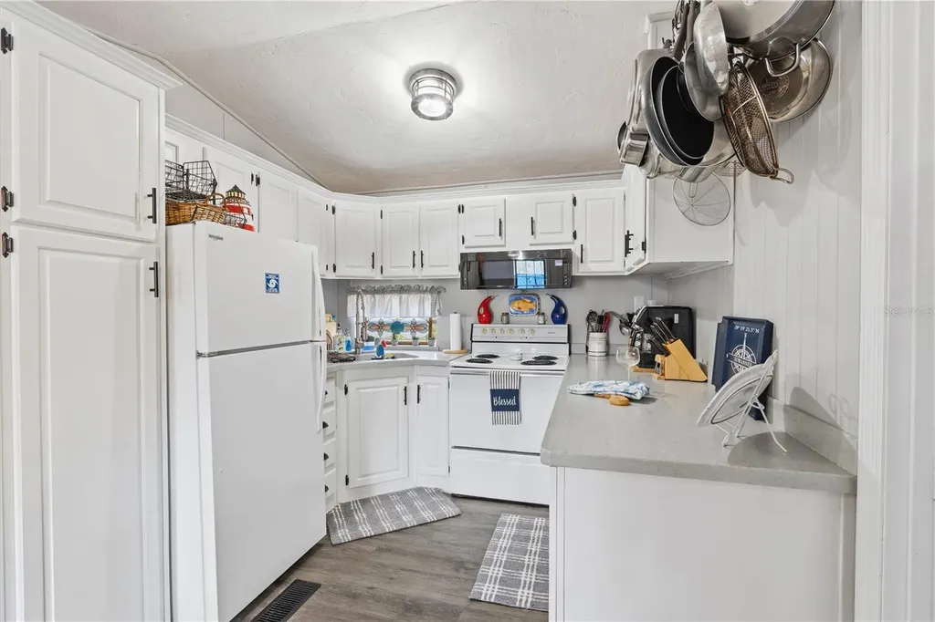 547 SE 205th Street Suwannee FL 32692
