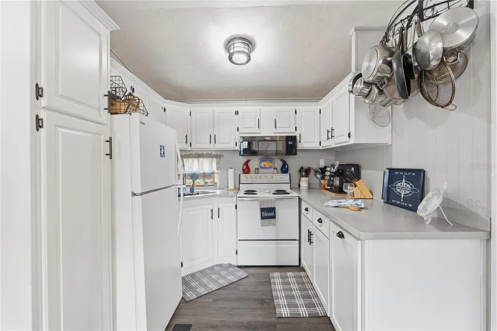 547 SE 205th Street Suwannee FL 32692