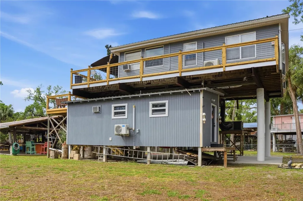547 SE 205th Street Suwannee FL 32692