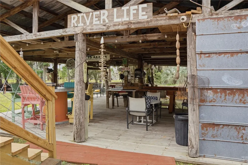 547 SE 205th Street Suwannee FL 32692