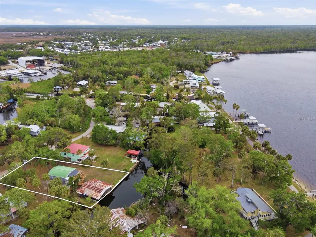 547 SE 205th Street Suwannee FL 32692