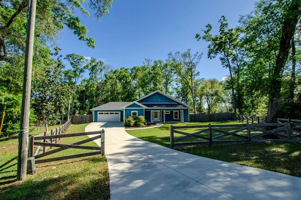 109 SW Round House Court Fort White FL 32038