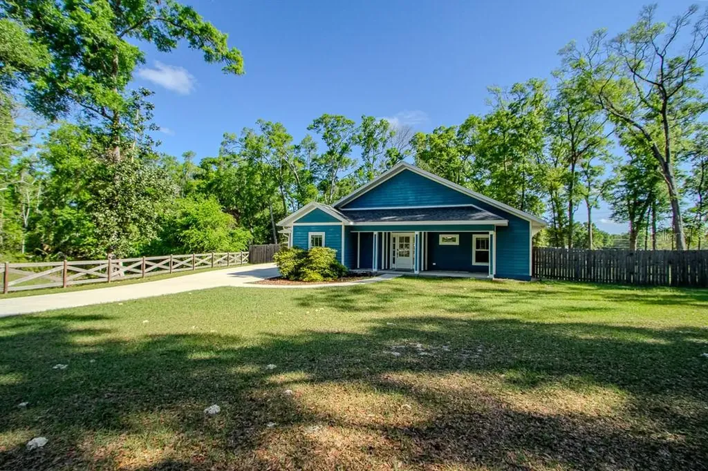109 SW Round House Court Fort White FL 32038