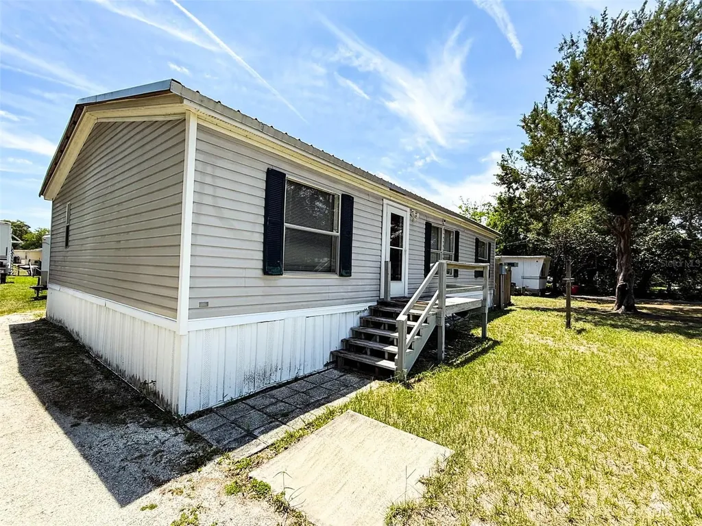 104 Waterway Avenue Satsuma FL 32189