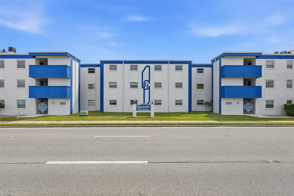 350 79th Avenue N St Petersburg FL 33702