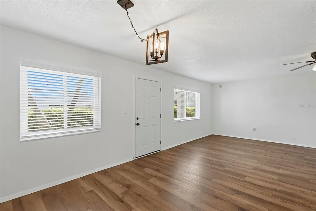 350 79th Avenue N St Petersburg FL 33702
