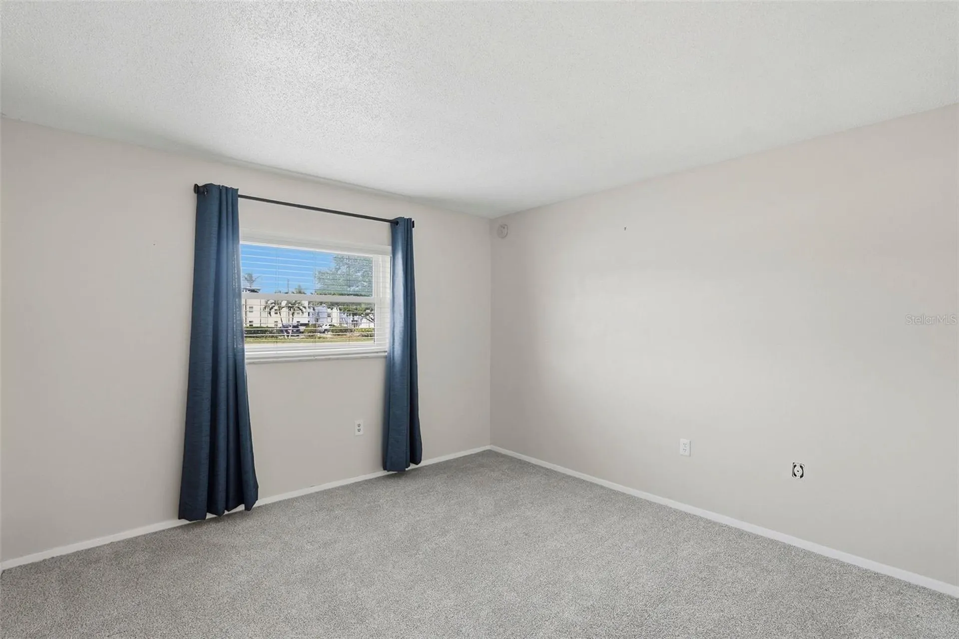 350 79th Avenue N St Petersburg FL 33702