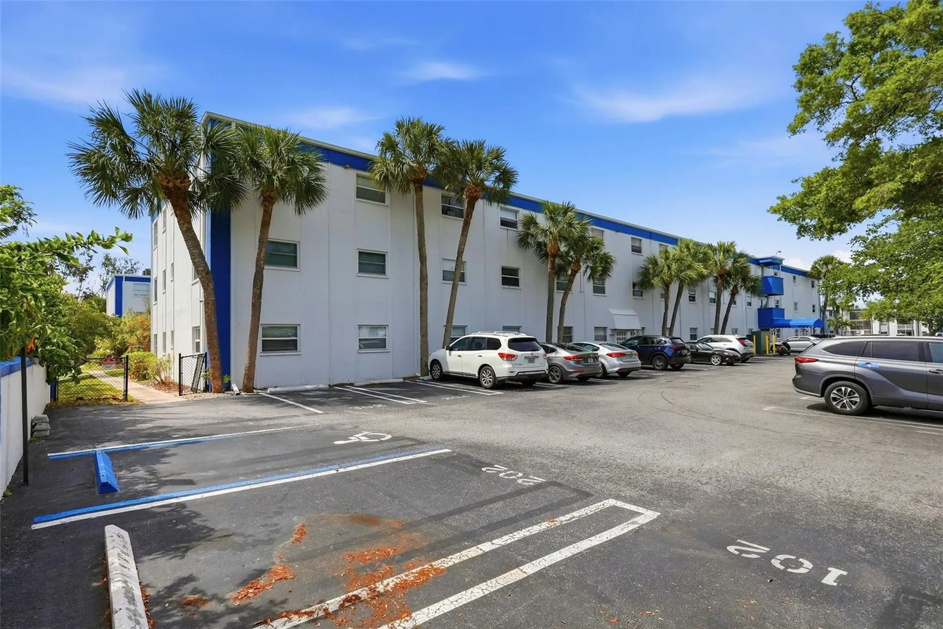 350 79th Avenue N St Petersburg FL 33702