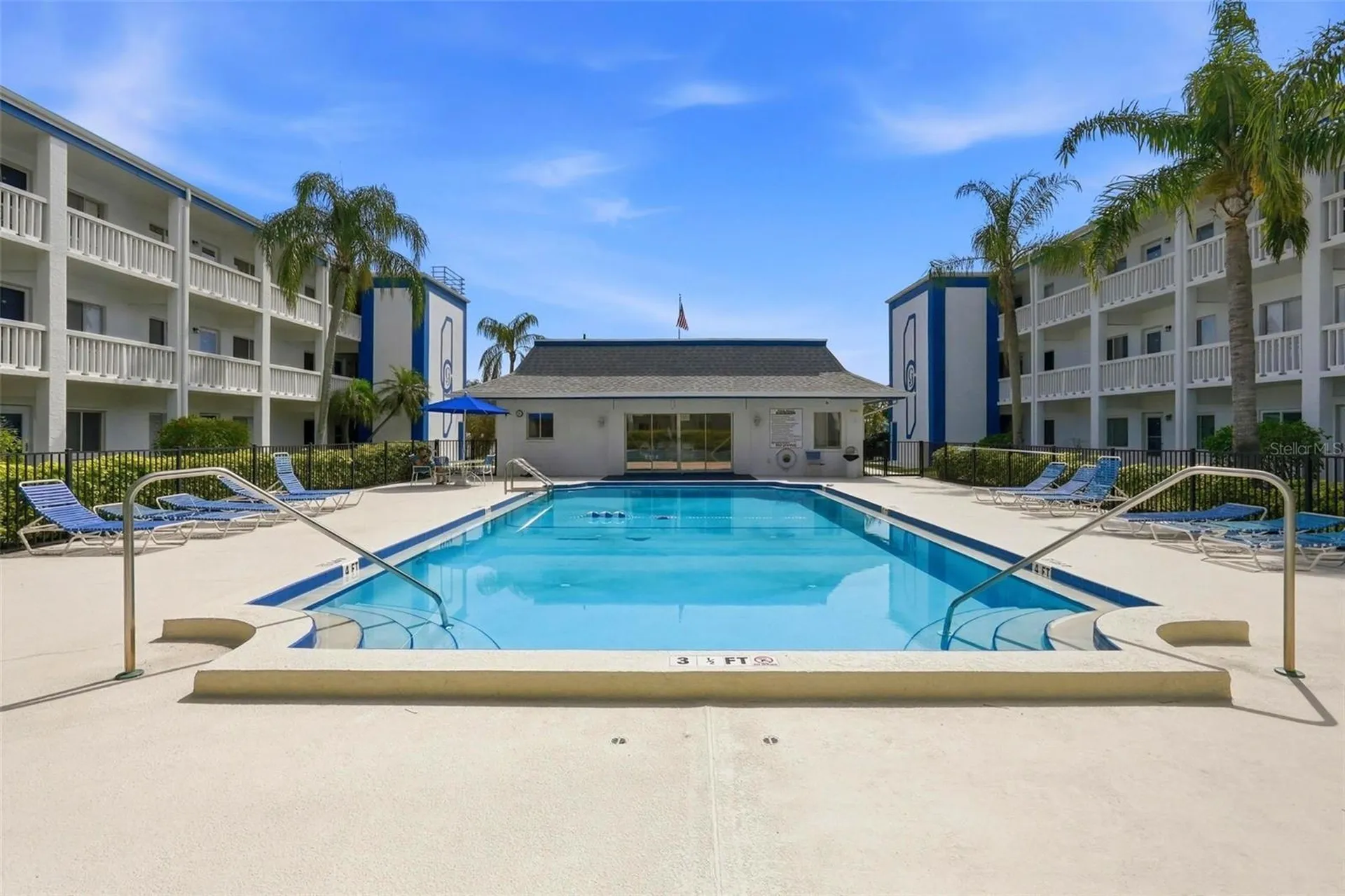 350 79th Avenue N St Petersburg FL 33702
