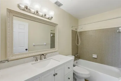 350 79th Avenue N St Petersburg FL 33702