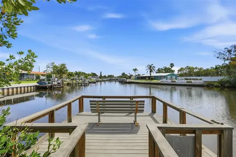 350 79th Avenue N St Petersburg FL 33702