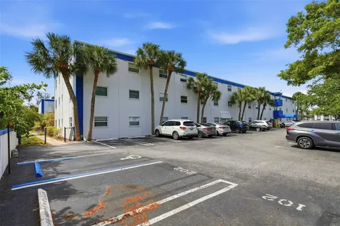 350 79th Avenue N St Petersburg FL 33702