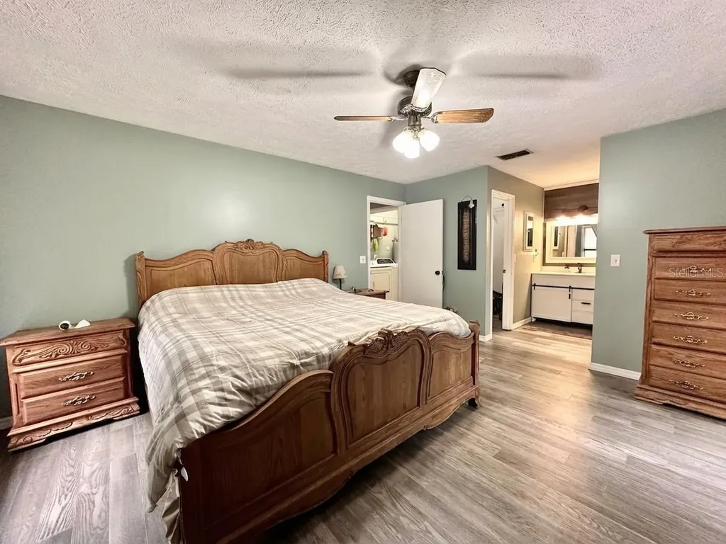 4251 NE 138th Place Anthony FL 32617