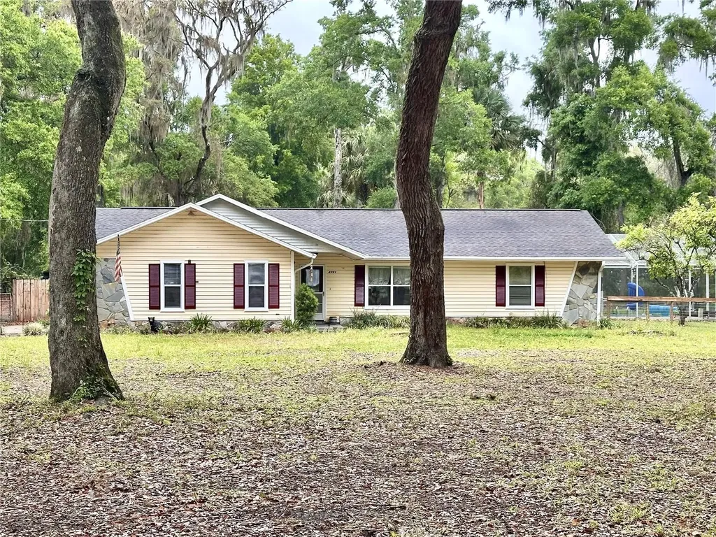 4251 NE 138th Place Anthony FL 32617