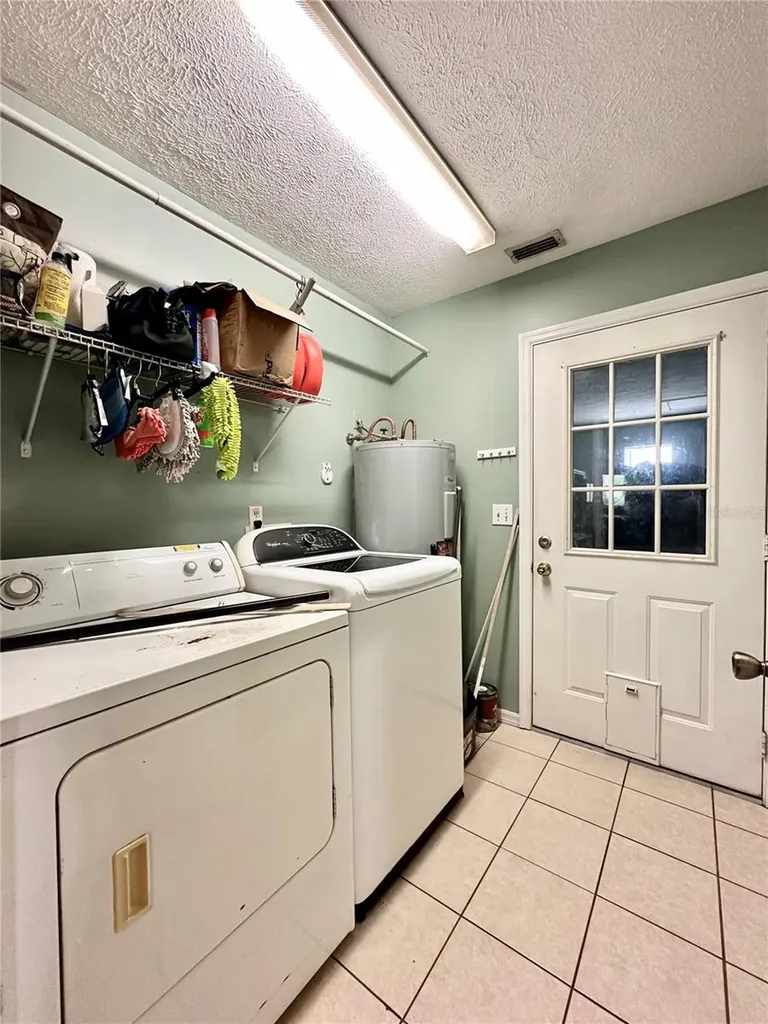 4251 NE 138th Place Anthony FL 32617