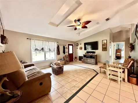 4251 NE 138th Place Anthony FL 32617