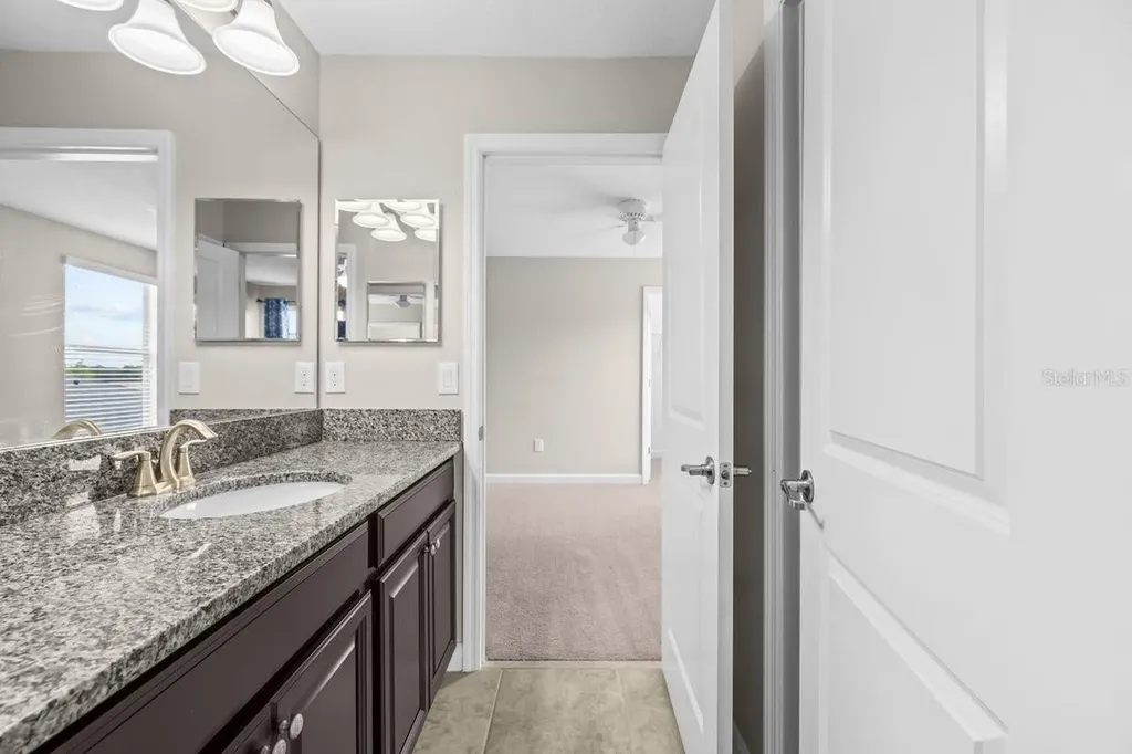 10153 Newminster Loop Ruskin FL 33573