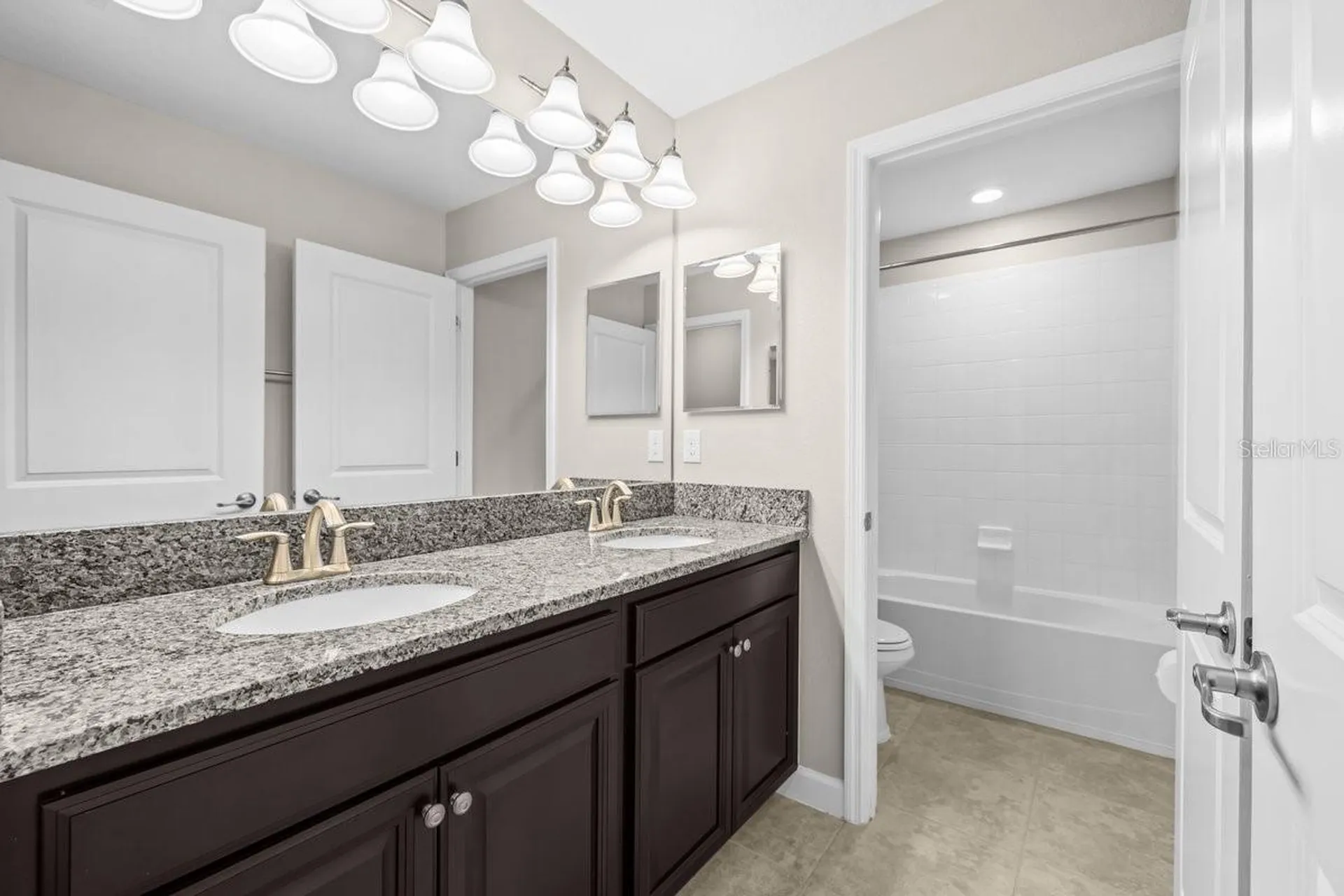 10153 Newminster Loop Ruskin FL 33573