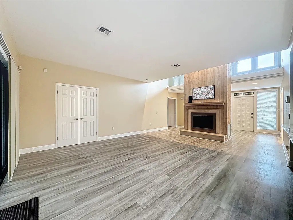 6846 Lake View Drive Yalaha FL 34797